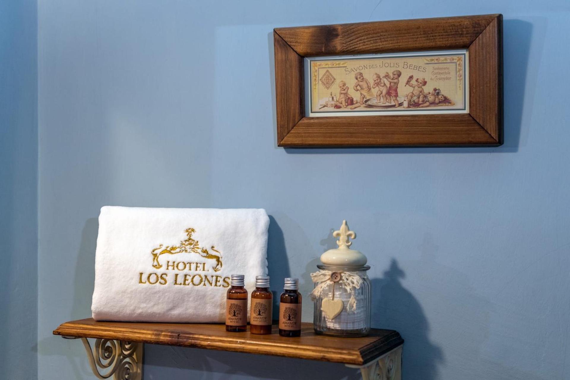 Hotel Leones - Adults Only